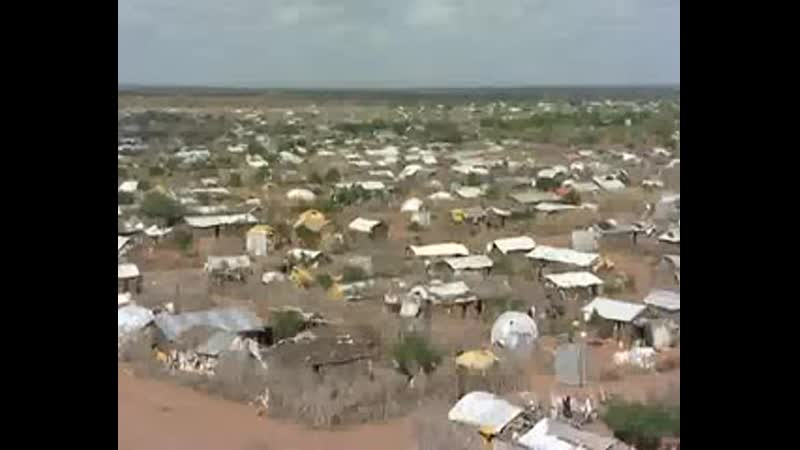 Border porn video – Angelina jolie visits "dire" refugee settlement on kenyan border with somalia