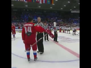 Barrett hayton didnt remove his helmet for the russian anthem and russias players were not