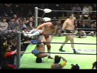 Kenta kobashi/tsuyoshi kikuchi vs akira taue/masao inoue