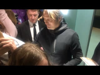 Мадс миккельсен в кинотеатре «октябрь»