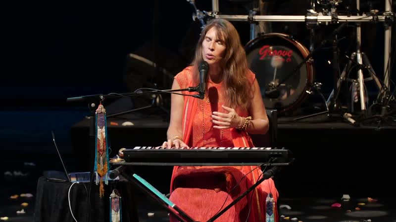 Deva premal &amp; miten with manose gayatri mantra live in concert ~ sydney, 2020