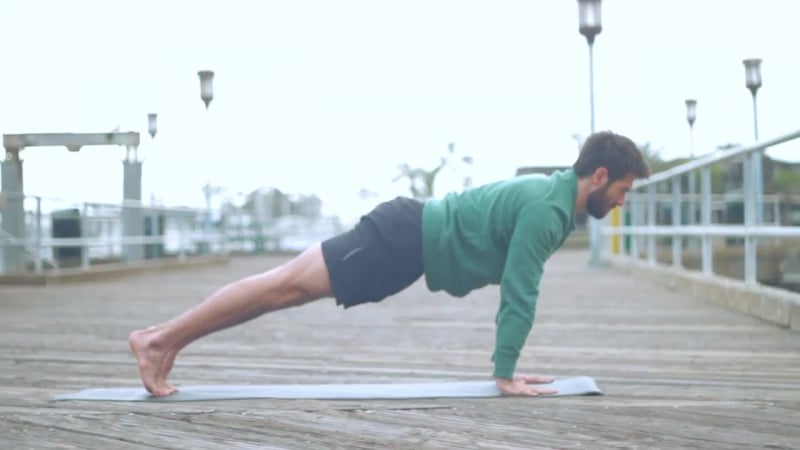 Правило тренирои йоги с тимом сенези