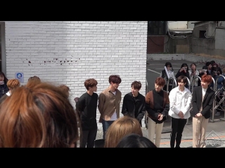 Fancam | 07 04 18 | chan (unb) @ busking in hondae (talking)