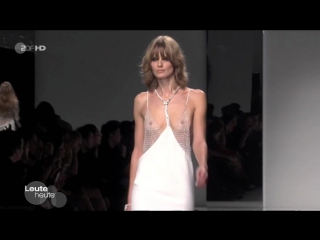 Julia stegner paris haute couture at zdf leute heute