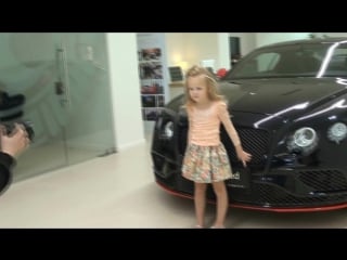 Backstage bear richi