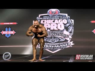 2022 chicago pro andrea muzi posing