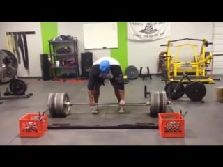 Aria attia 413 raw deadlift