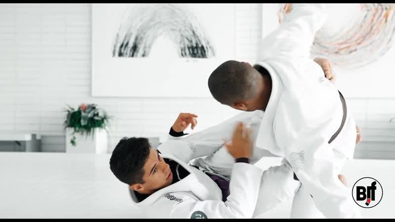 Tainan dalpra transitioning to x guard from the collar sleeve + triangle set up