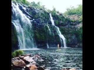 Alto paraíso cachoeira do poço encantado #cachoeiradopoçoencantado #goiás #brasil #altoparaíso waterfall paddle and rain