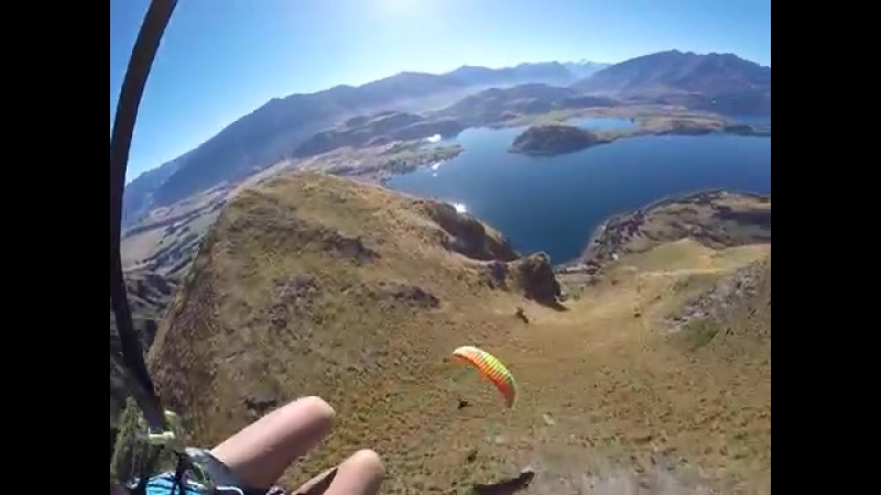 Сумасшедший спуск на параплане