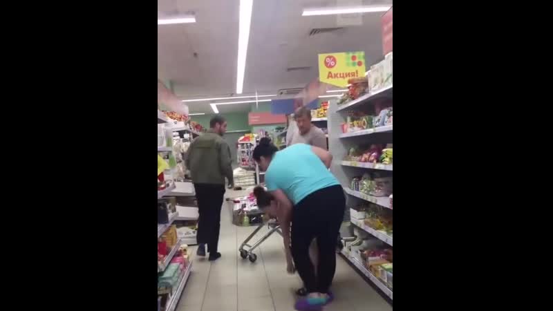 Традиционная рубрика пятерочка унижает