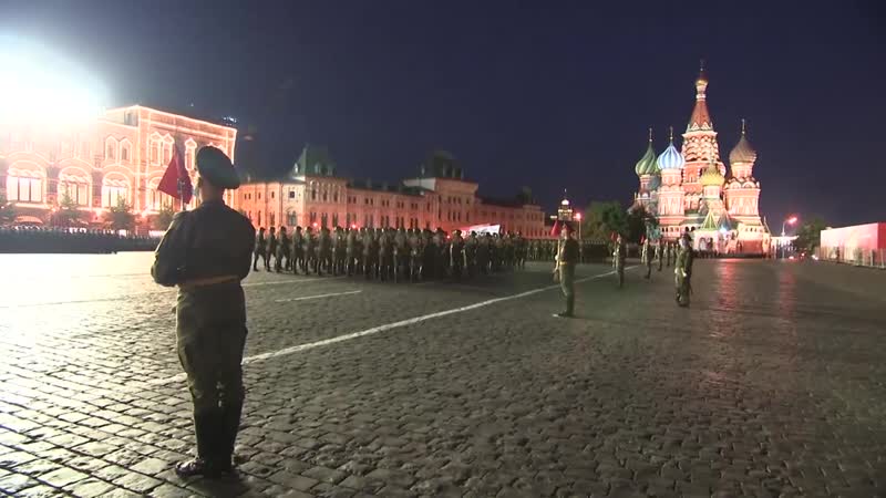 Ночная репетиция парада к 75 летию победы на красной площади