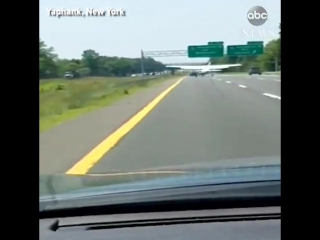 Small plane pilot praised for emergency landing on long island highway that included navigating under an overpass