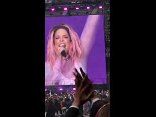 Halsey esses garotos são tão especiais esses garotos são minha família! paris, façam bar mp4