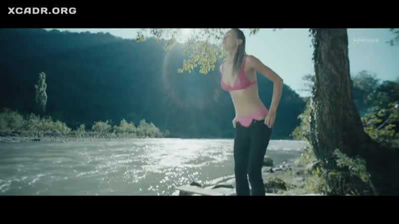 Кристина поли голая грудь в сериале игра на выживание(2020,россия)