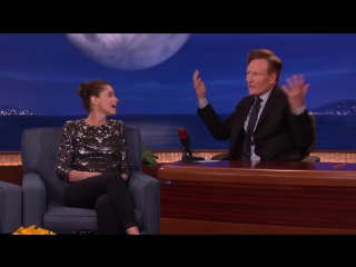 Amanda peet cant stop swearing around her porn шоу конана о’брайена