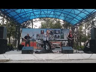 Selena in vino veritas