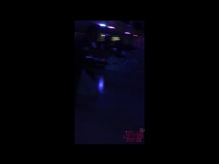 Exclusivo tpornr lautner jogando boliche na happy madison holiday party