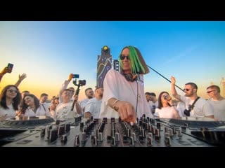 Miss monique live @ svet boat sunset