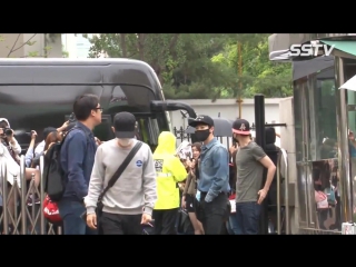 150605 exo funny on the way to music bank @ sstv