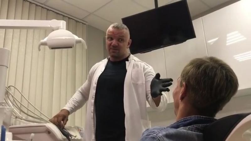 Епифанцев попытался выдрать зубы панину