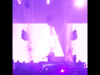 Armin van buuren turn it up live at asot900 utrecht