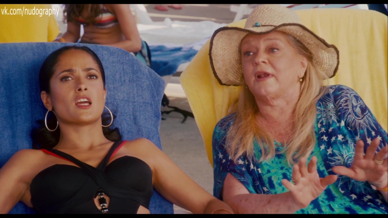 Сальма хайек (salma hayek), майя рудольф (maya rudolph) и другие в фильме "одноклассники" (grown ups, 2010) 1080p