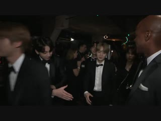 Were all so jealous of @kevinfrazier for getting to shake @bts twts hands! grammys tearitupbts