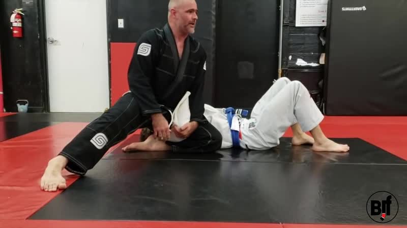 Shoulder sit (omoplata pin) to armbar