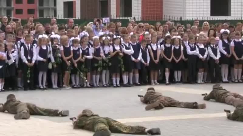 Обычная школьная линейка в россии