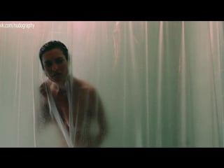 Мелани шетнер (melanie shatner) голая в фильме "подвиды 2 молодые камень" (bloodstone subspecies ii, 1992, тед николау)