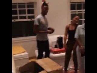 @sonitalex @tee jay5 @thisisnikia @badgalriri @leleboo phucku it's not nothing like christmas with out some mariah carey