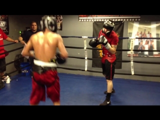 Tony lopez sparring paco cruz round 2