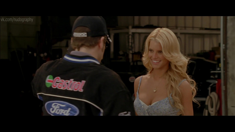 Грудастая джессика симпсон (jessica simpson) в фильме "придурки из хаззарда" (the dukes of hazzard, 2005, джей чандрашекхар)