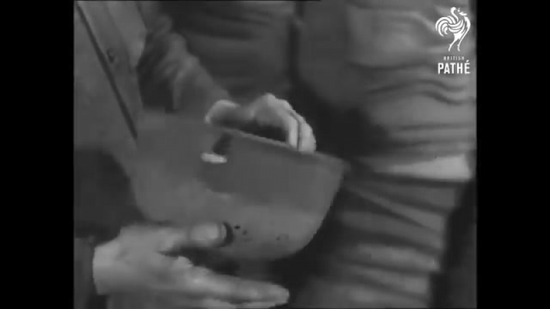 Что стало с немецкими касками после войны