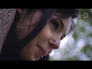 Grace neutral the tattoo covered alien princess