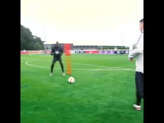 Нкетиа на тренирое england u21