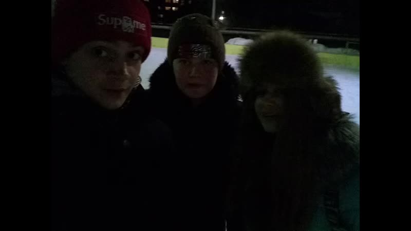 Выебали одноклассников на катке