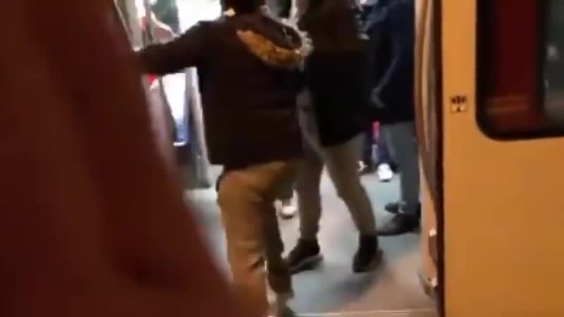 В кельне мигранты продолжают избивать немцев