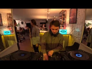 Amateur exotic w/ amateur exorcist