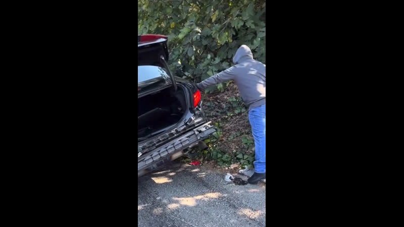 А в лос анджелесе продолжается сбор репараций