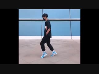 Moonwalking tutorial