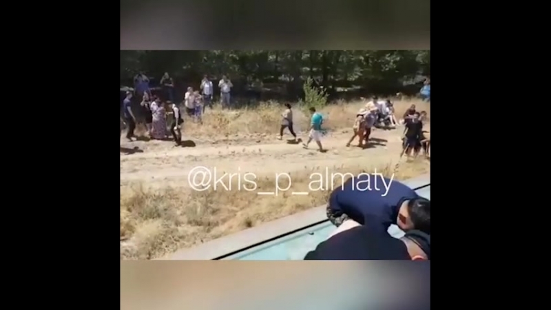 В казахстане с рельсов сошел пассажирский поезд