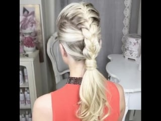 Красивая коса ирокез