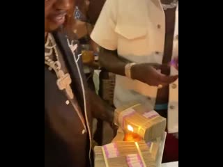 Gunna подарил young thug $100,000 наличными