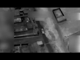 Международная коалиция разбомбила грузовик, передвигавшийся в районе в н п багуз фукани по утверждению военных, он был начинен