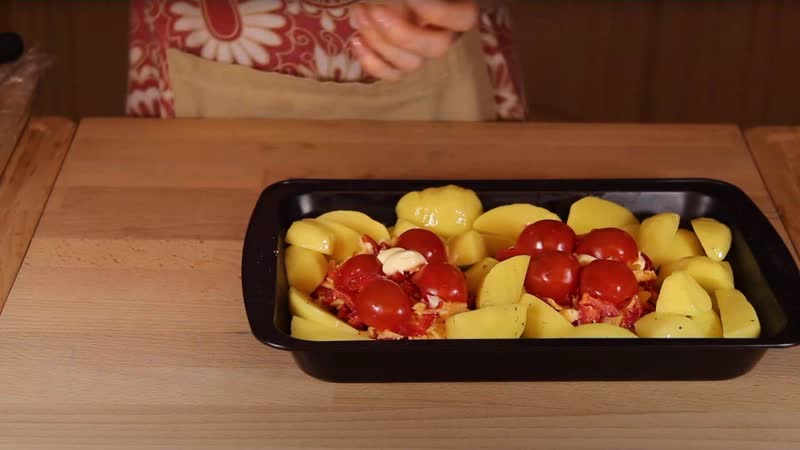 Удивительно нежная и ароматная индейка … запечённая с картошкой !