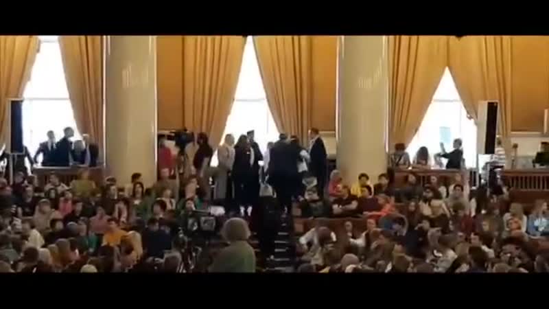 «оля конституция»,устроила дебош в мгу, куда она недавно поступила на журфак
