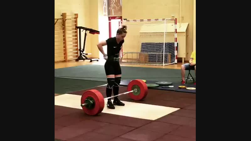 Rebeka koha 122 толчок
