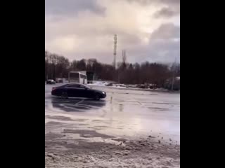 Зимний дрифт от mercedes benz